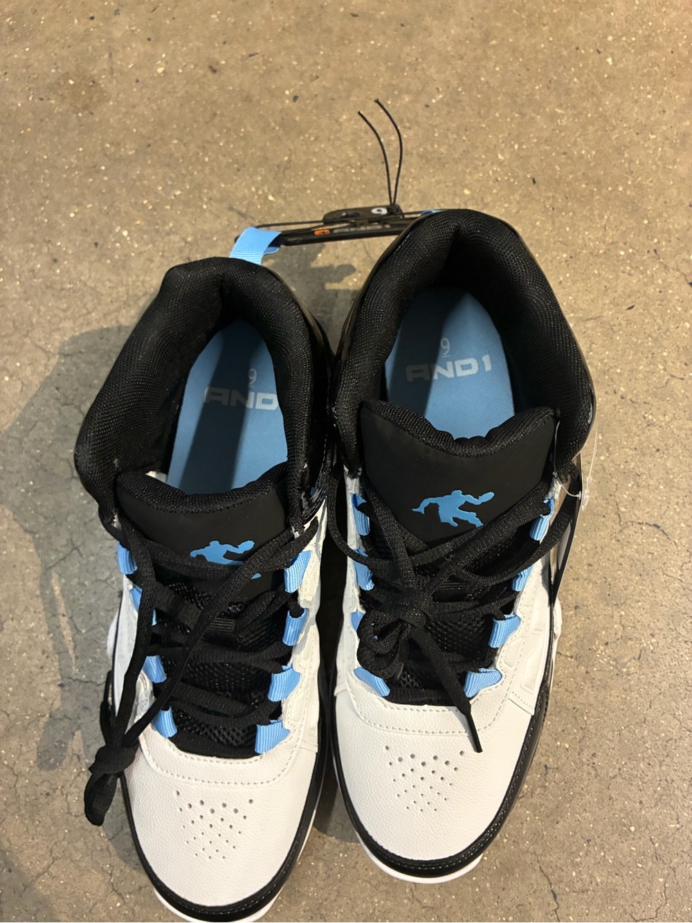 And1 Men’s Low-Top Basketball Sneakers - White & Light Blue